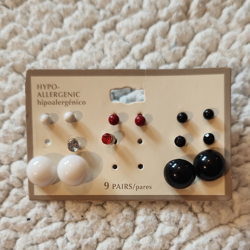 Hot Topic Hypoallergenic Punk Retro Fashion Black, Red, White Set Of 7 Earrings